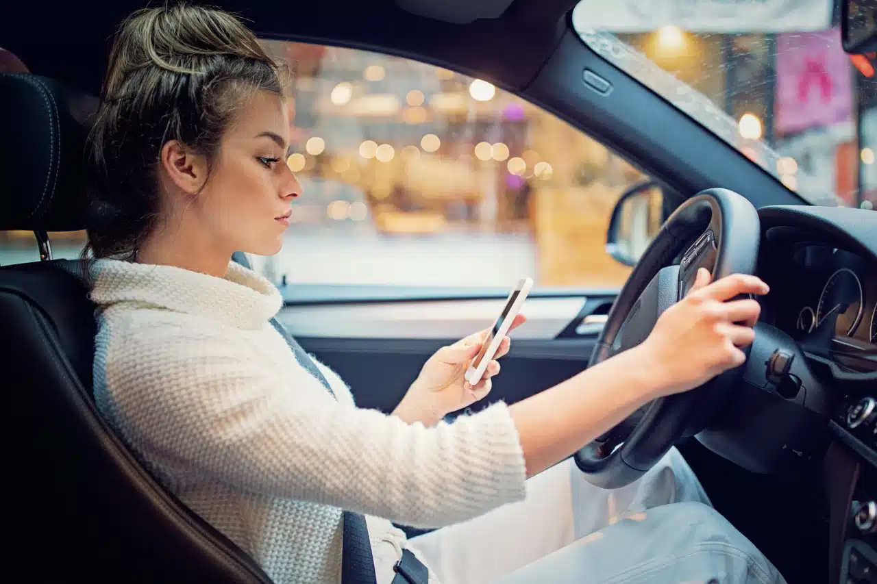 Téléphoner au volant pourquoi c'est interdit